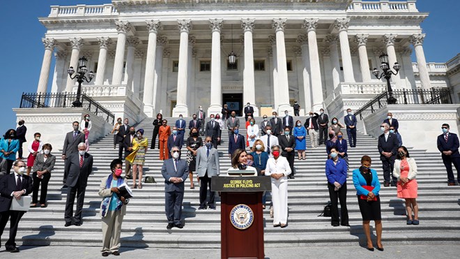 House Democrats plan to tell the stories of their Muslim-American constituents who have suffered from Trump's Muslim ban [Yuri Gripas/Reuters]