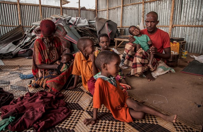 Hungry and desperate, thousands of Somalis trek to Ethiopia
