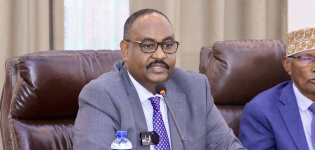 Madaxweynaha Puntland oo ugu yeeray Madaxweynaha Soomaaliya inuu yimaado gogol wadahadal